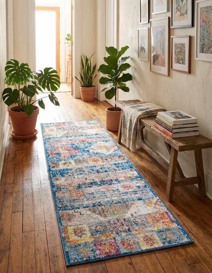 Detail image of 2' 2 x 6' Madrid Runner Rug