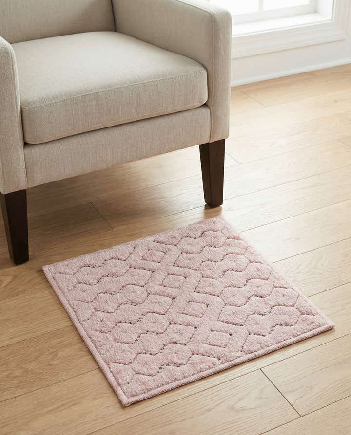 1' 4 x 1' 4 Easy-Clean Trellis Textured Indoor / Outdoor Sample Rug