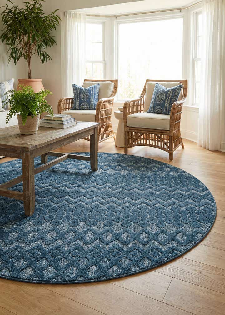 7' x 7' Easy-Clean Trellis Textured Indoor / Outdoor Round Rug