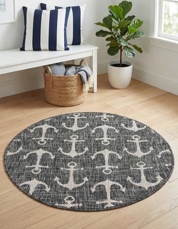 Charcoal Easy-Clean Coastal Indoor / Outdoor Round Rug