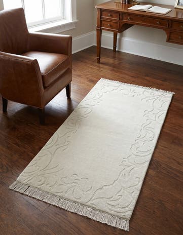2' 7 x 4' 11 Hand Knotted Darya Wool Rug