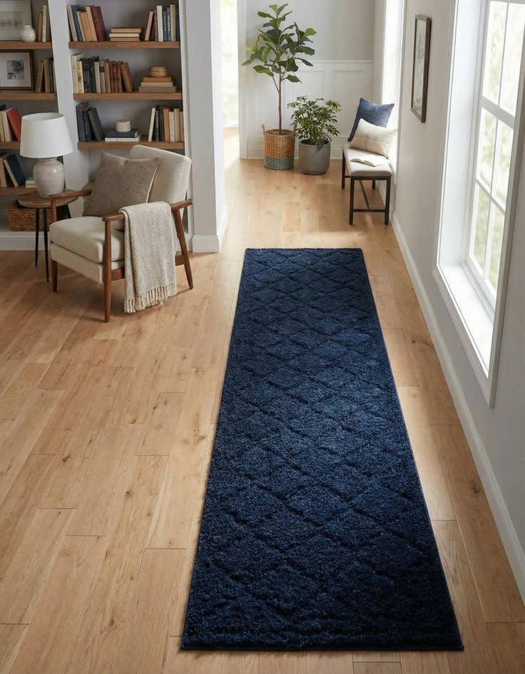 Detail image of 2' x 6' 9 Lattice Shag Runner Rug