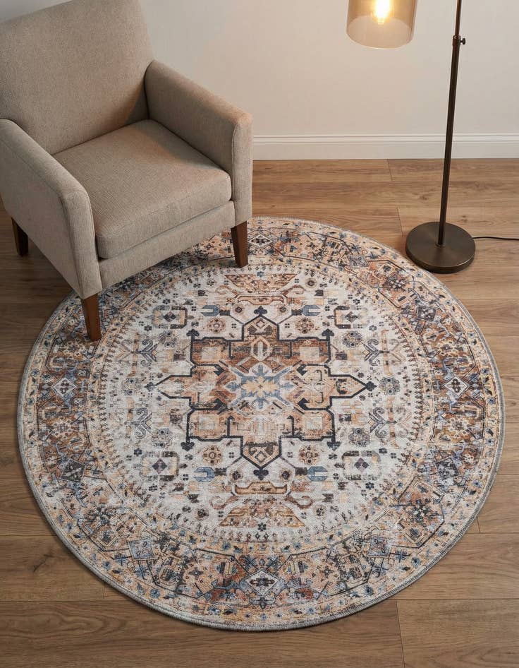 Detail image of 4' x 4' Washable Yara Round Rug