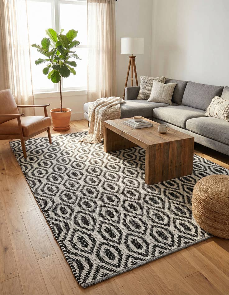 Detail image of 7' 1 x 10'  Hand Woven Chindi Jute Rug