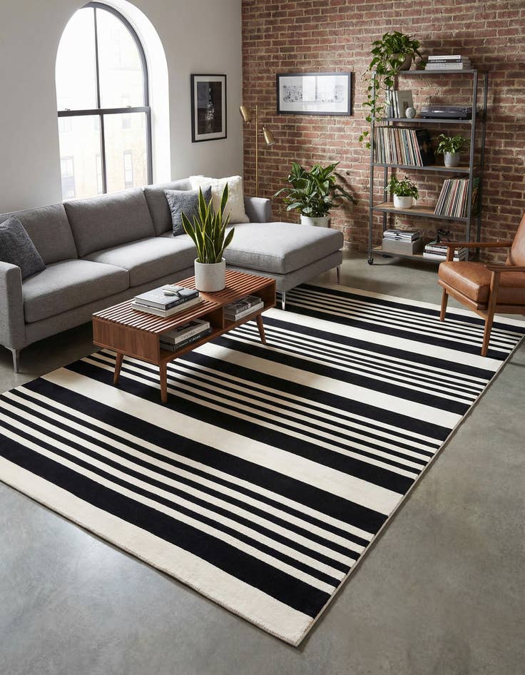 Detail image of 6' 4 x 9' Milano Rug