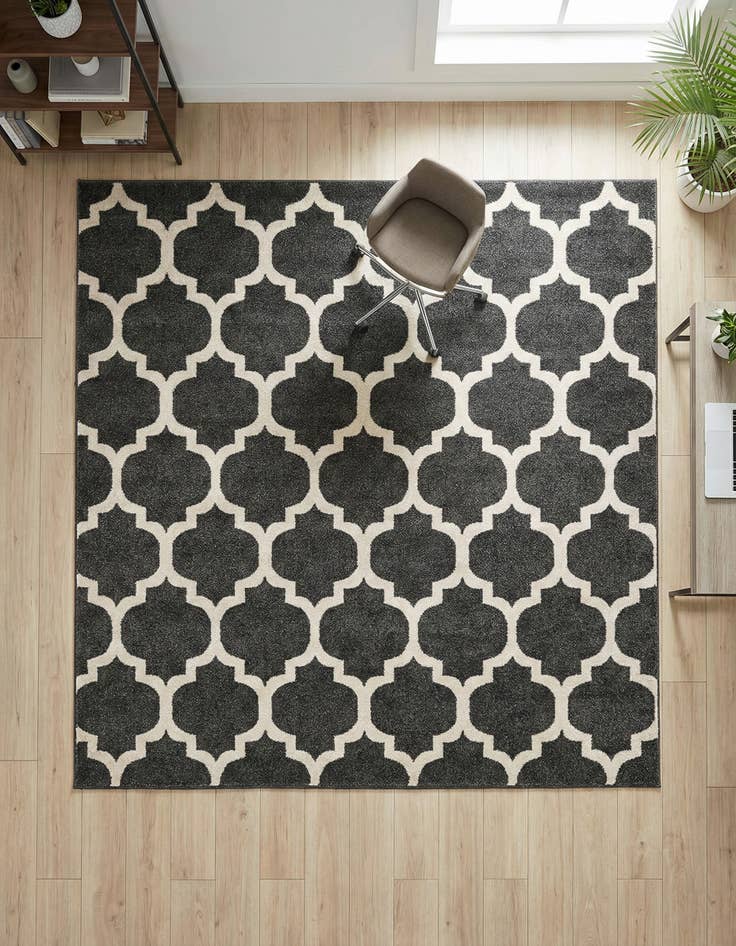 Detail image of 6' x 6' Lattice Square Rug