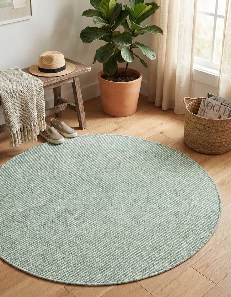 Detail image of  3' 3 x 3' 3  Washable Jill Zarin Palm Springs Indoor / Outdoor Round Rug