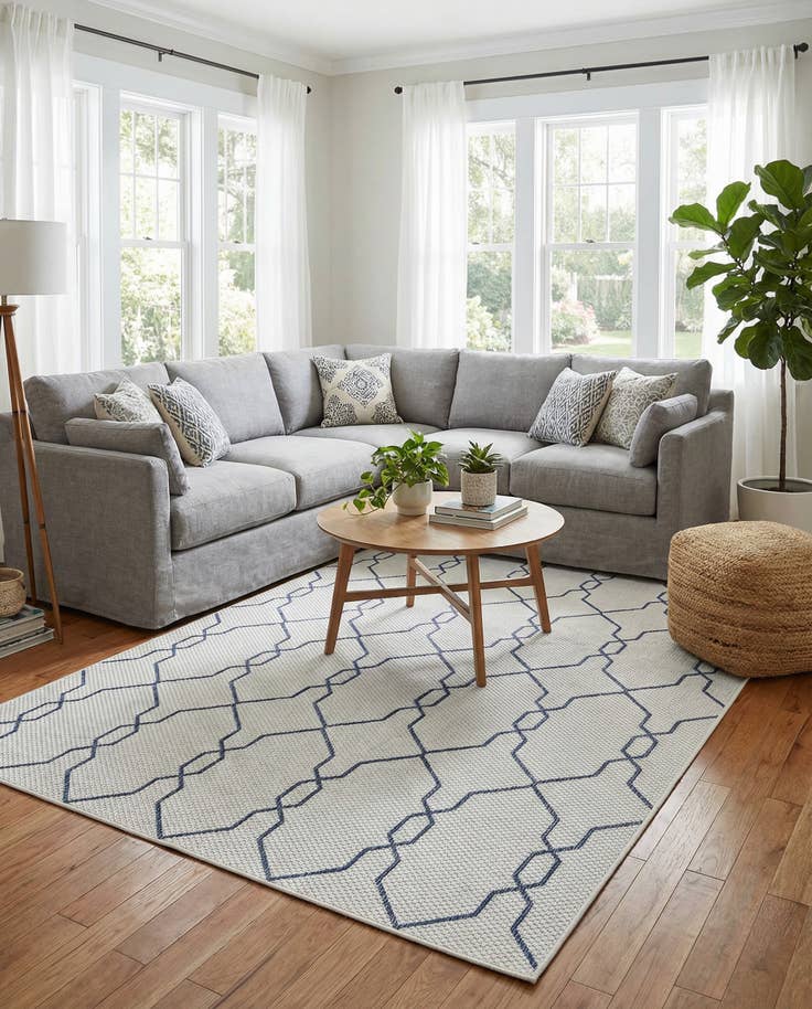 Detail image of 5' x 8' Easy-Clean Trellis Indoor / Outdoor Rug