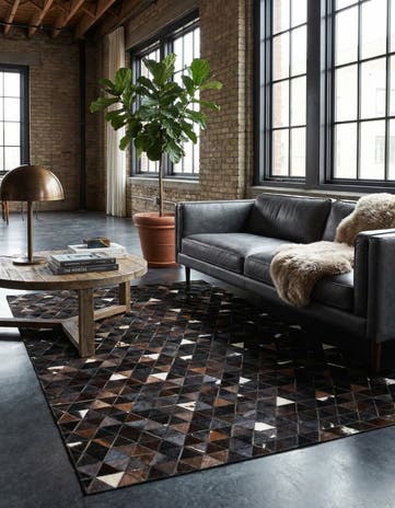 5' 1 x 8' Cowhide Stocks Rug