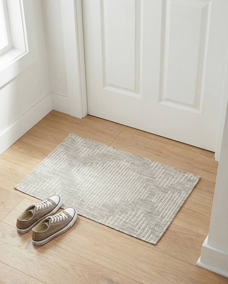 Detail image of 2' x 3' Easy-Clean Modern Indoor / Outdoor Rug