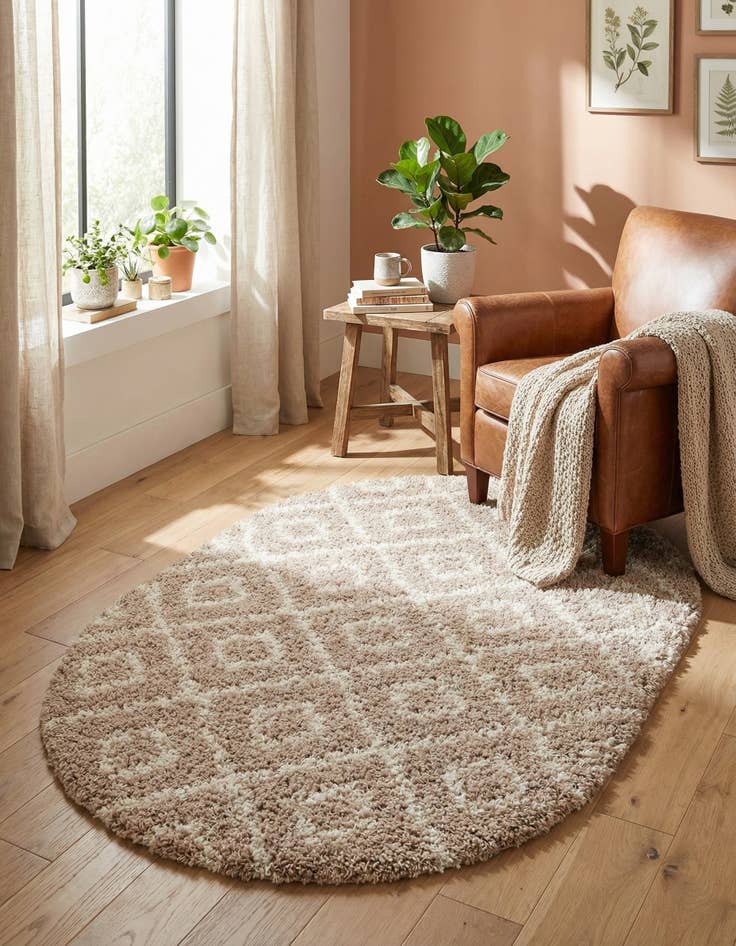 Detail image of  4' x 6' Lattice Shag Oval Rug