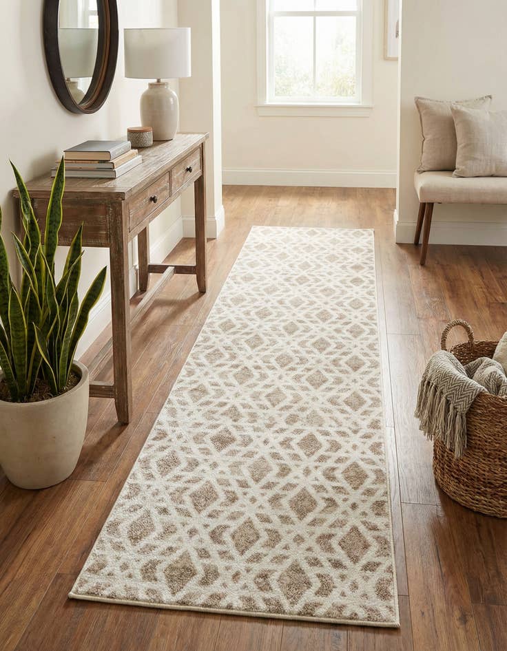 Detail image of 2' 7 x 10' Laguna Runner Rug