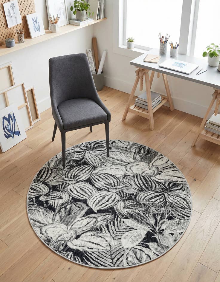 Detail image of 3' 3 x 3' 3 Blossom Round Rug