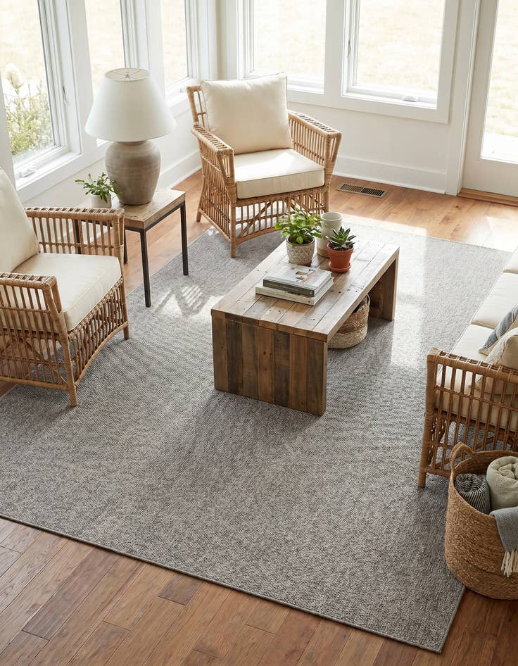 Detail image of 9' x 12' Easy-Clean Solid Indoor / Outdoor Rug