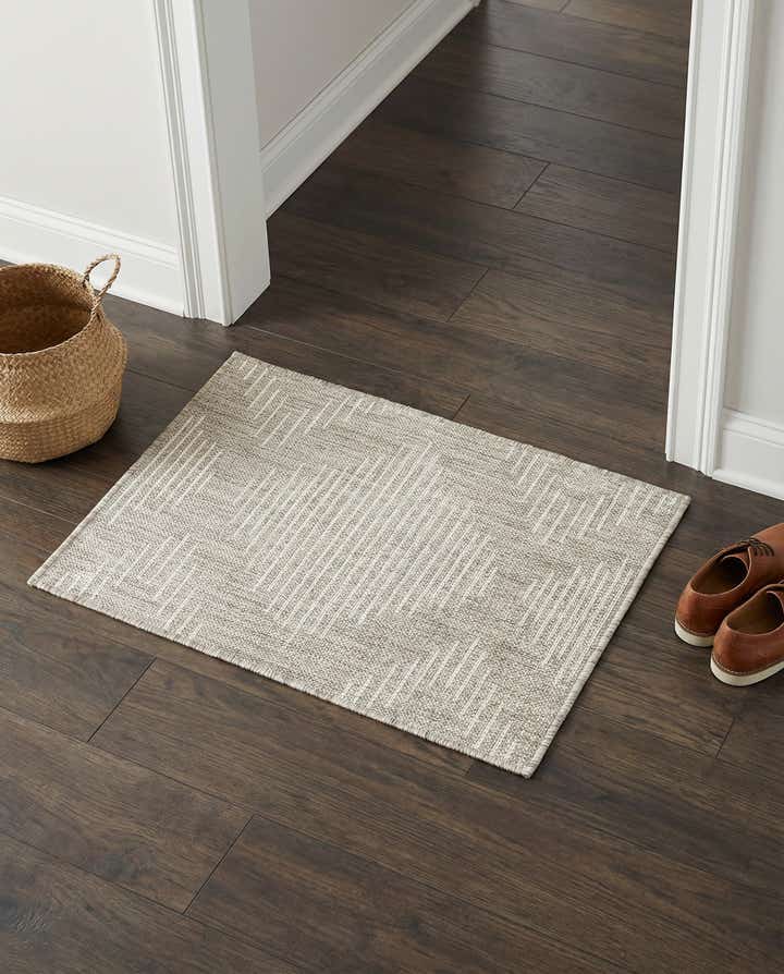 2' x 3' Easy-Clean Modern Indoor / Outdoor Rug