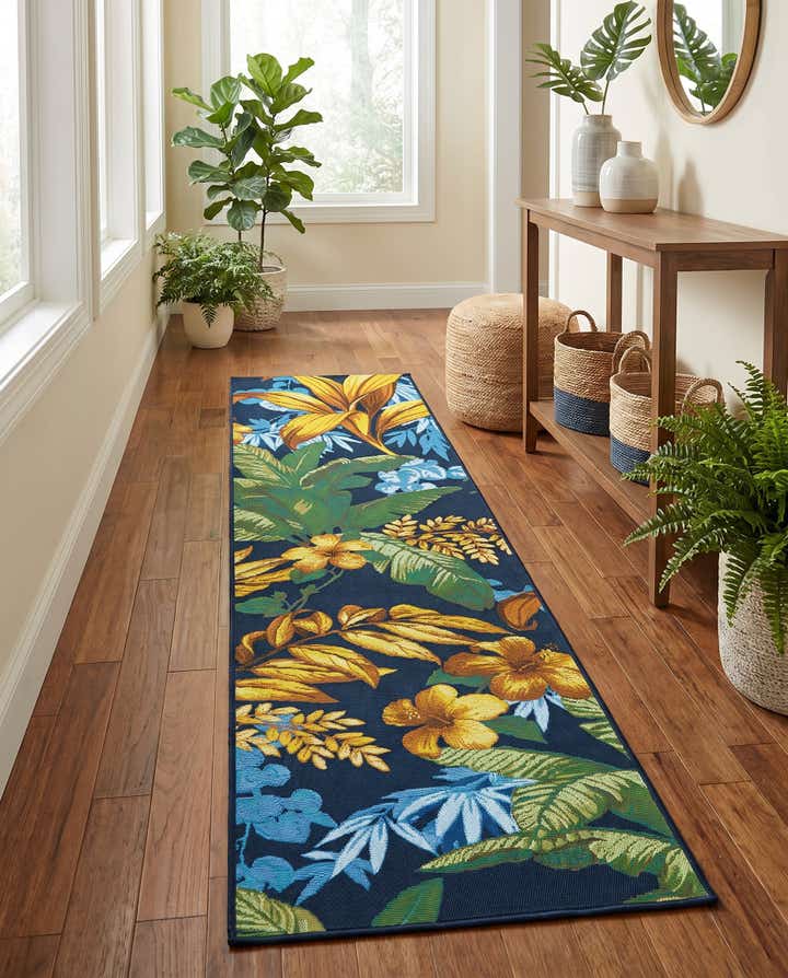 2' 7 x 7' 10 Easy-Clean Botanical Indoor / Outdoor Runner Rug