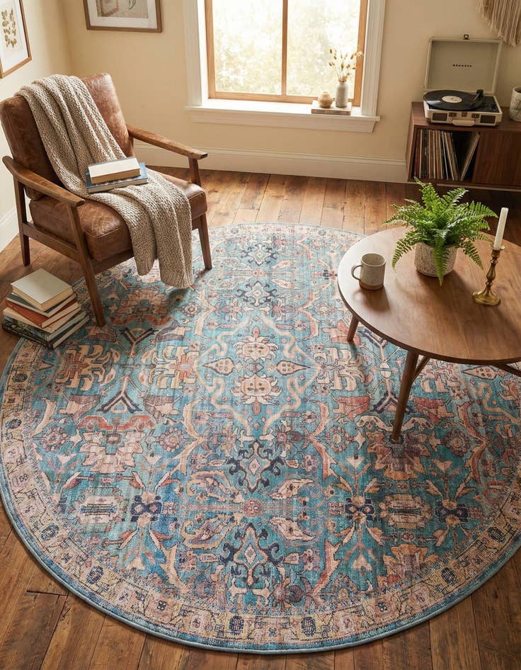 Detail image of 7' 10 x 7' 10  Washable Nostalgia Round Rug
