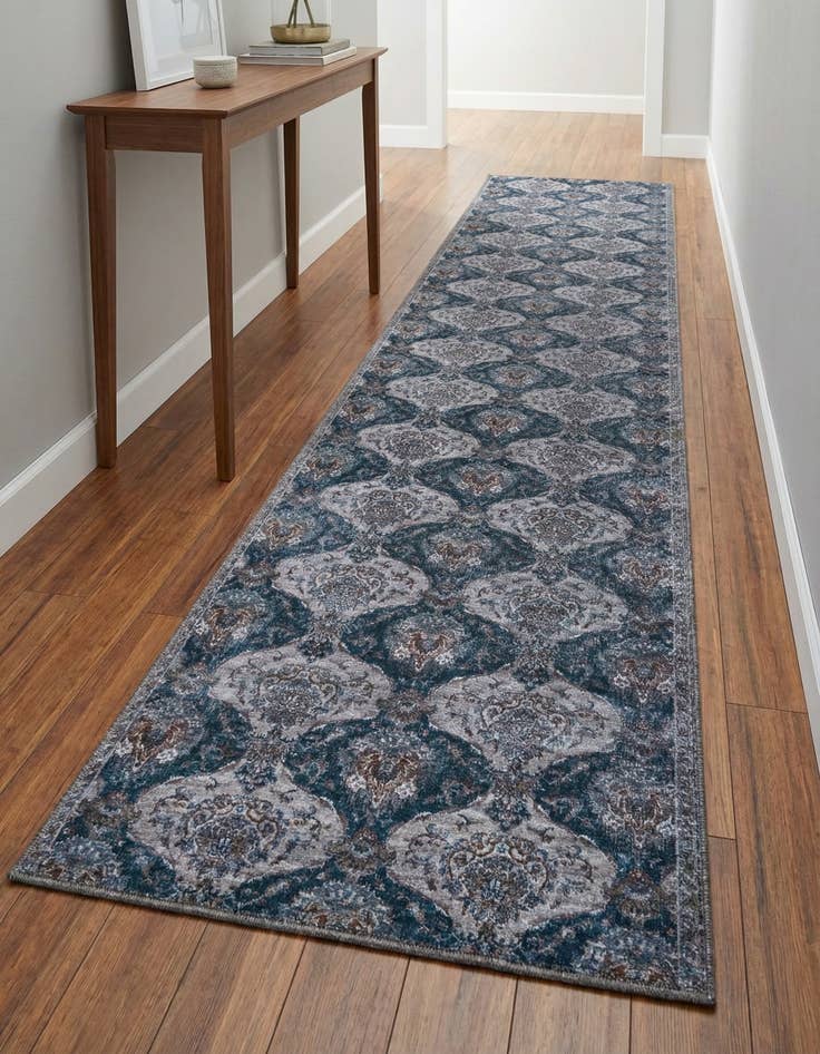 Detail image of 2' 7 x 10' Yara Runner Rug