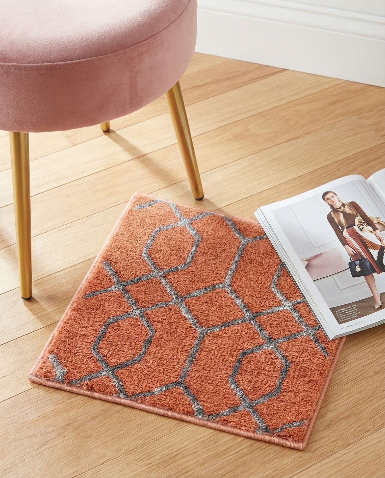 1' 4 x 1' 4 Marilyn Monroe™ Glam Trellis Sample Rug