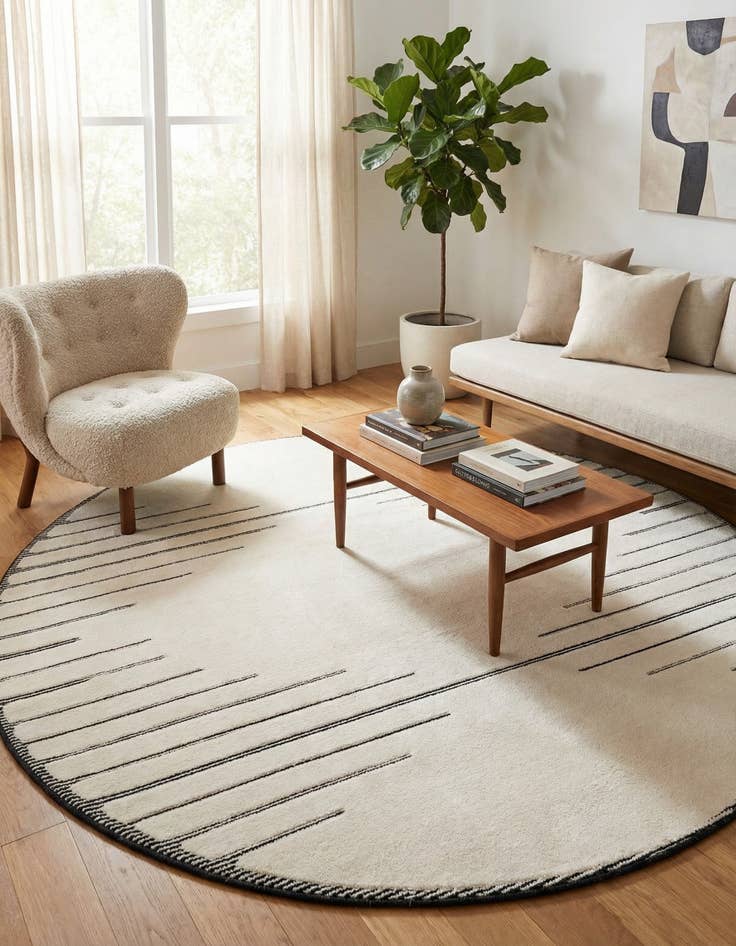 Detail image of 7' 10 x 7' 10 Prismatic Round Rug