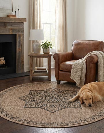 6' x 6' Easy-Clean Traditional Indoor / Outdoor Round Rug