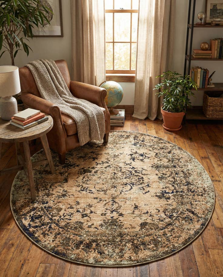 Detail image of 4' 5 x 4' 5 Charlestown Round Rug