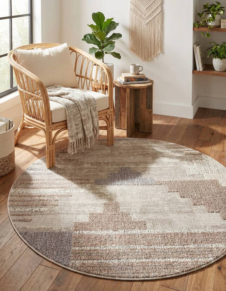 Detail image of 7' x 7' Cherokee Round Rug