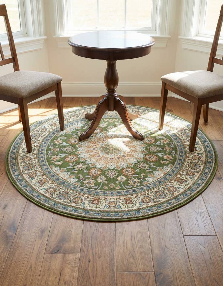 Detail image of 4' 1 x 4' 1 Easy-Clean Traditional Indoor / Outdoor Round Rug