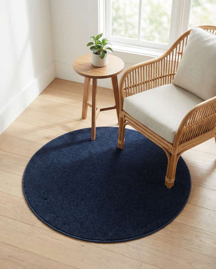 3' 1 x 3' 1 Easy-Clean Solid Indoor / Outdoor Round Rug
