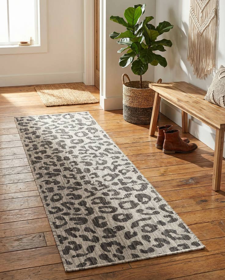 Detail image of 2' x 6' Easy-Clean Safari Indoor / Outdoor Runner Rug