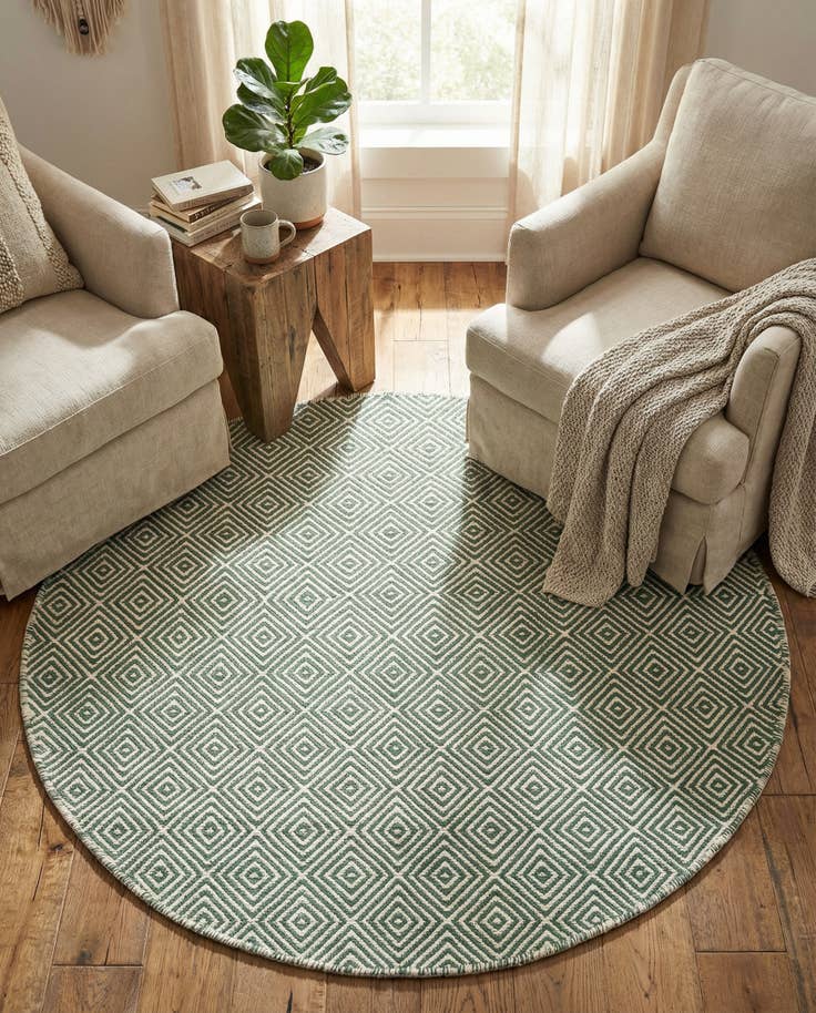 Detail image of 4' 1 x 4' 1 Hand Woven Geo Trellis Flatweave Round Rug