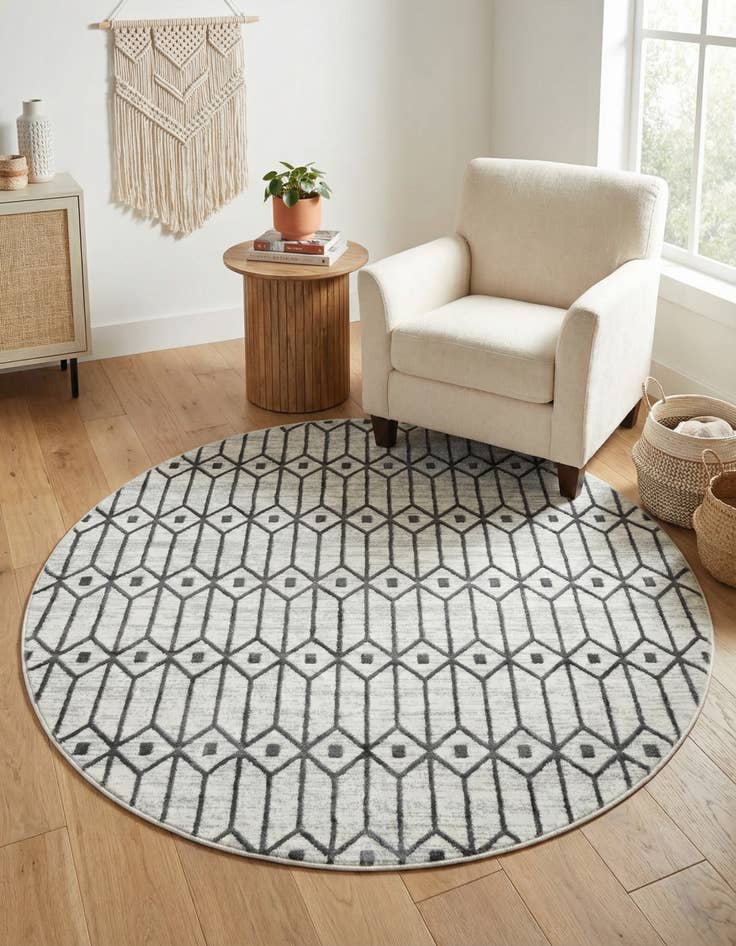 Detail image of  5' x 5' Lattice Trellis Round Rug