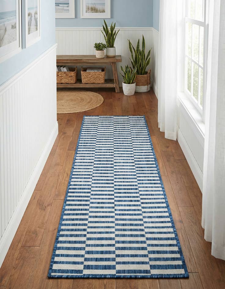 Detail image of 2' x 6' Washable Ribbon Indoor / Outdoor Runner Rug