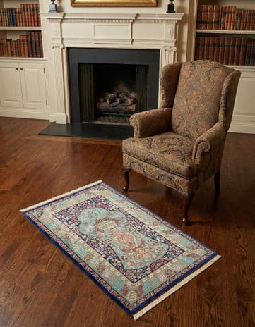 2' 7 x 4' Ghom Silk Rug