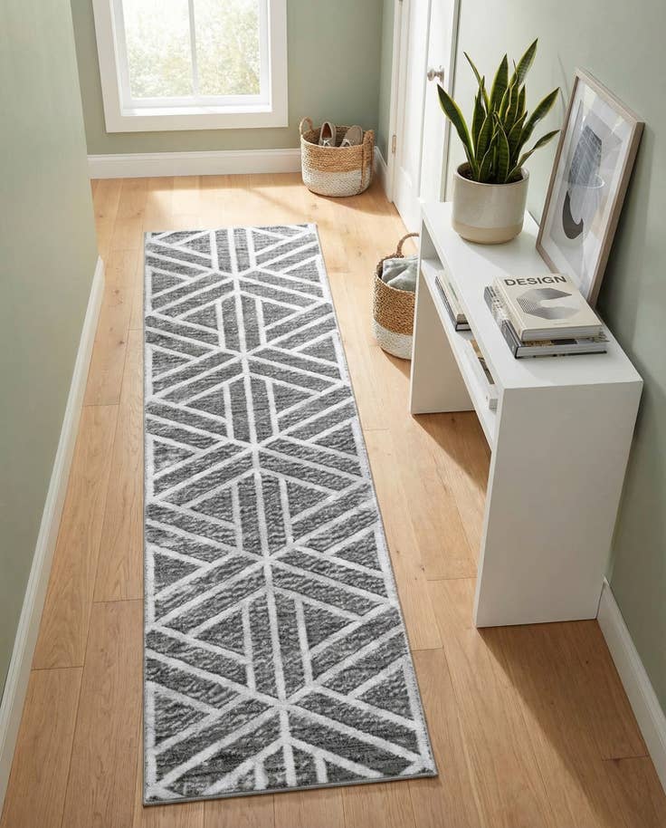 Detail image of 2' x 8' Lattice Trellis Runner Rug
