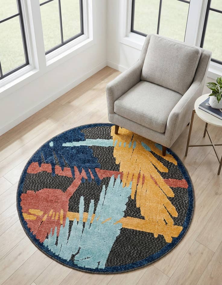 Detail image of 3' 3 x 3' 3  Washable Belize Indoor / Outdoor Round Rug