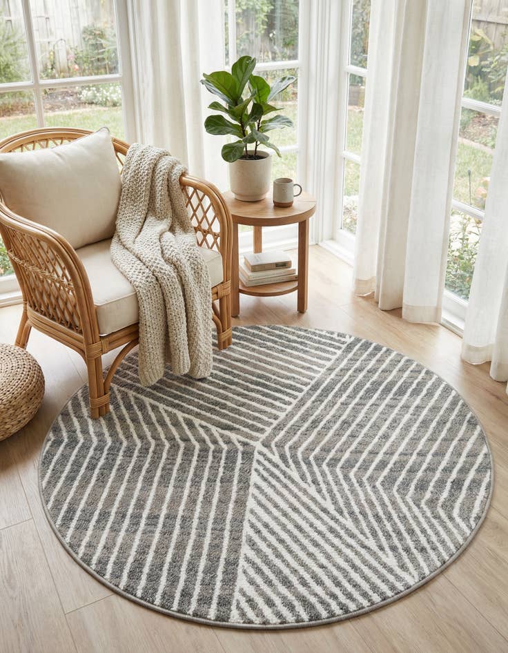 Detail image of 5' x 5' Oslo Round Rug