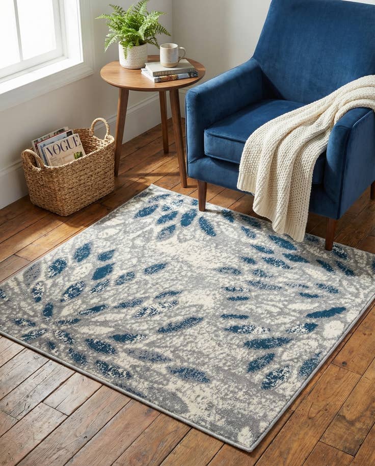 Detail image of 3' 3 x 3' 3 Charleston Square Rug