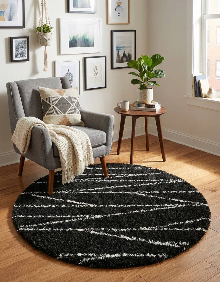 Detail image of 5' 3 x 5' 3 Serenity Shag Round Rug