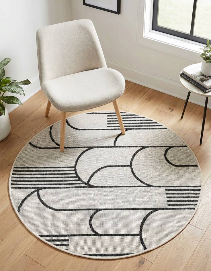 Detail image of 4' x 4' Easy-Clean Modern Indoor / Outdoor Round Rug