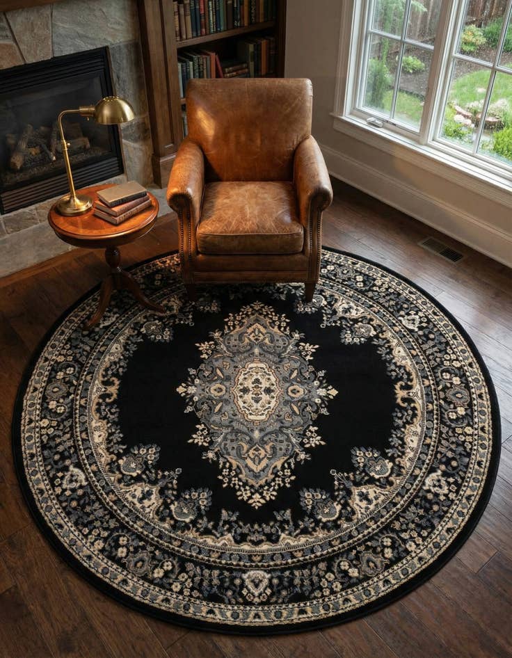 Detail image of 6' x 6' Amaya Round Rug
