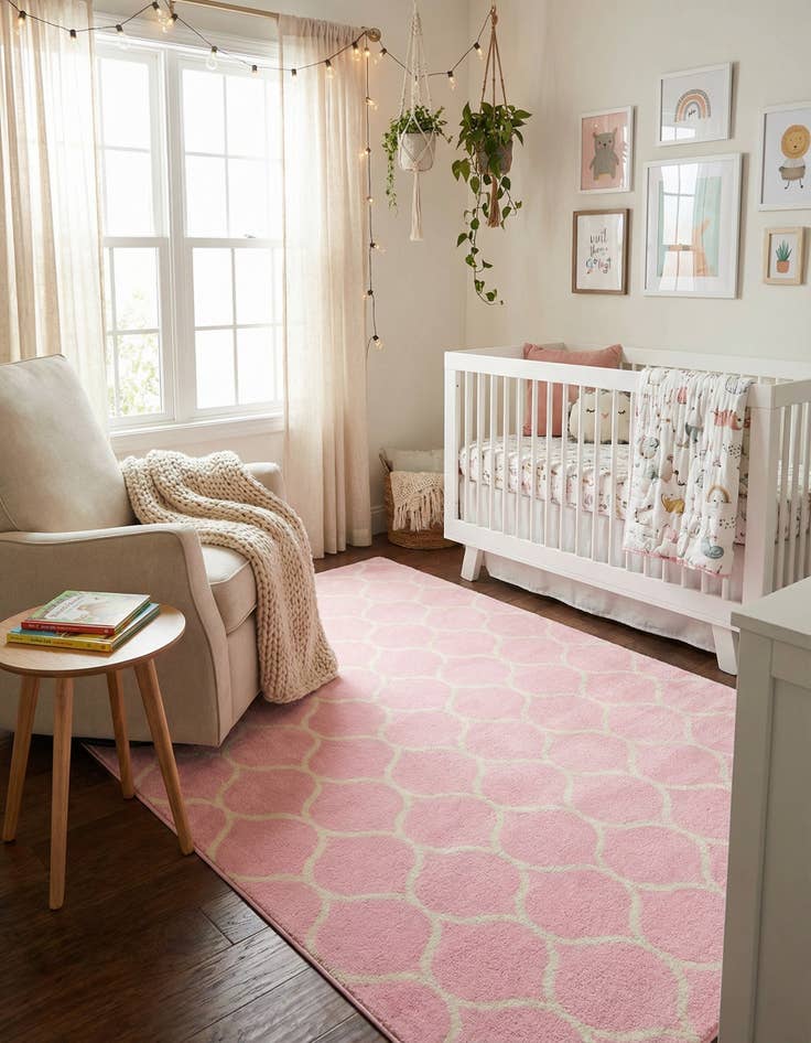 Detail image of 5' 3 x 8' Lattice Frieze Rug