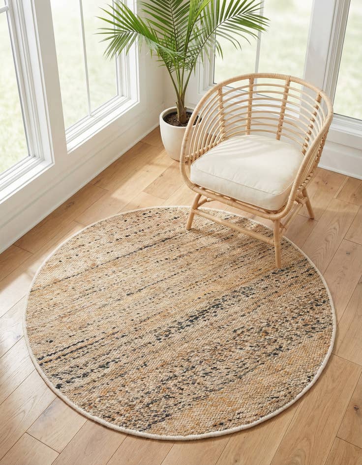 Detail image of 3' 1 x 3' 1  Hand Woven Palm Beach Jute Round Rug