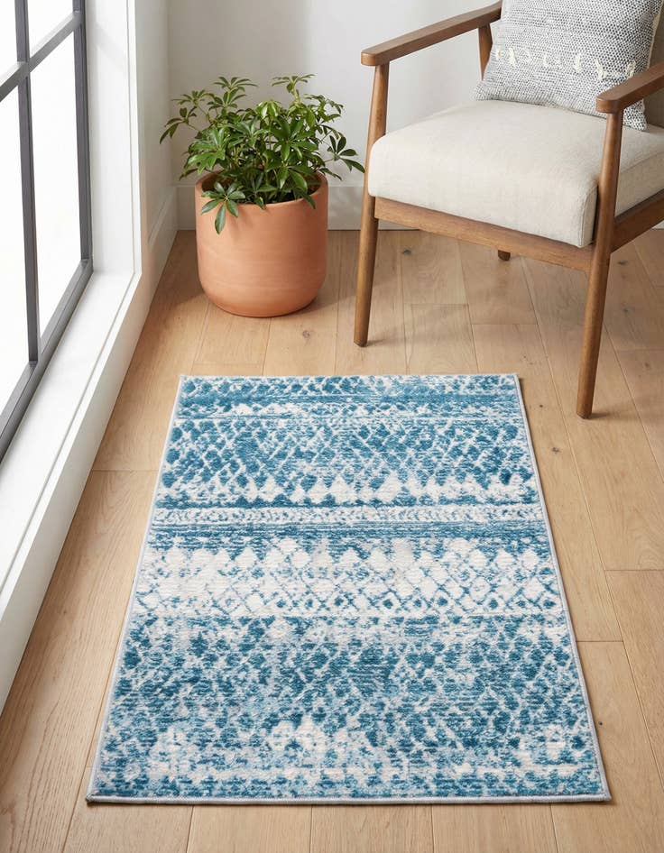 Detail image of 2' 2 x 3' Leipzig Rug