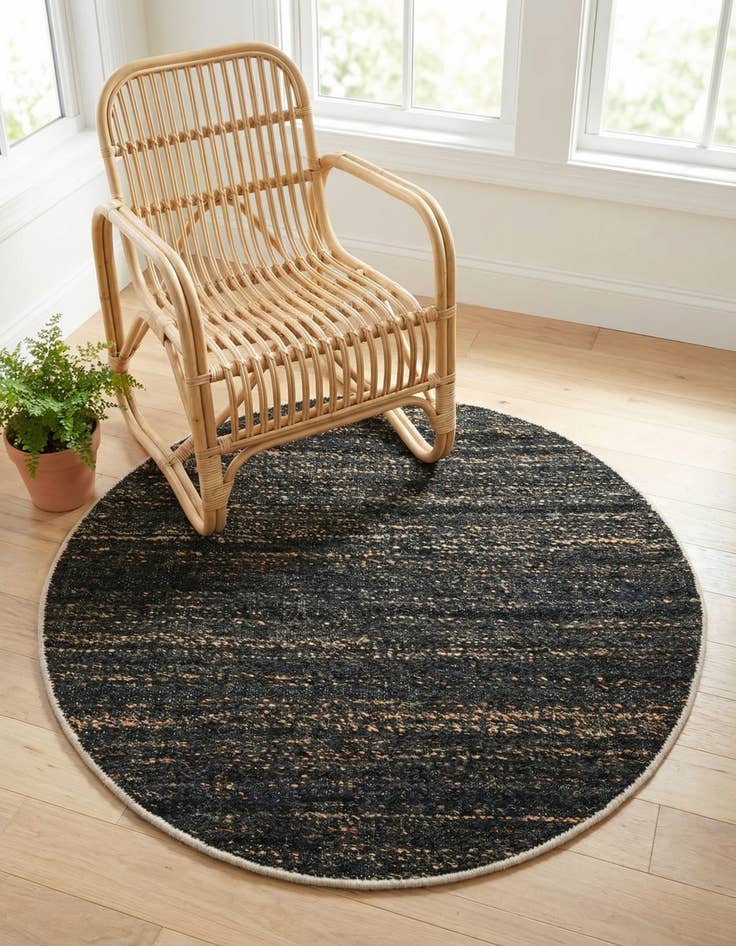 Detail image of 4' 1 x 4' 1  Hand Woven Palm Beach Jute Round Rug