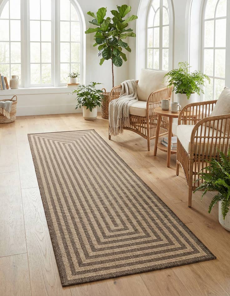 Detail image of 2' 9 x 8' Dunes Runner Rug