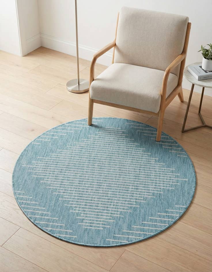 Detail image of 4' x 4'  Washable Modern Indoor / Outdoor Round Rug