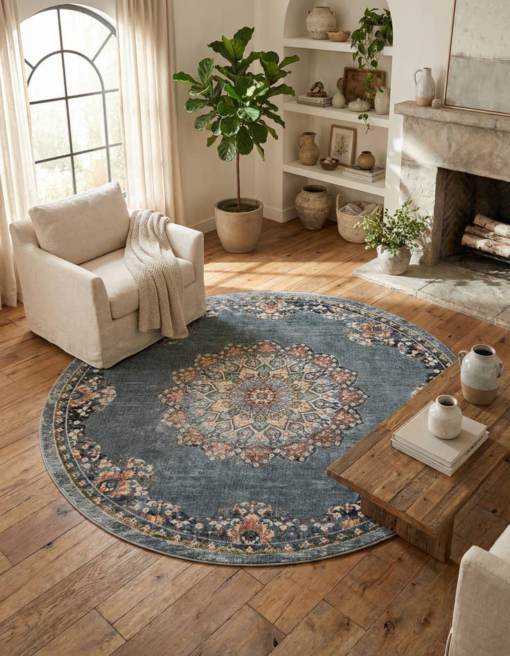 Detail image of 8' x 8' Isabella Round Rug