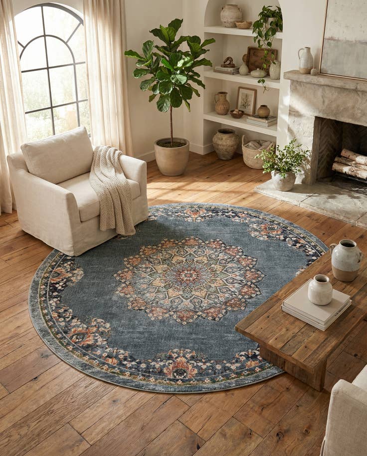 Detail image of 8' x 8' Isabella Round Rug