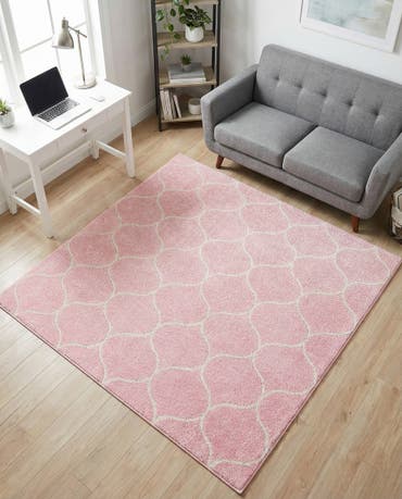  5' 3 x 5' 3 Lattice Frieze Square Rug